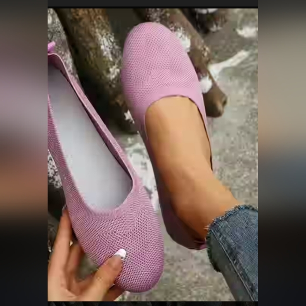 Allbirds Stylish purple ballet flats. Comfortable and lightweight.New Condition